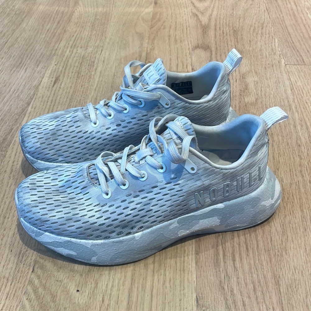 White camo NOBULL runner plus